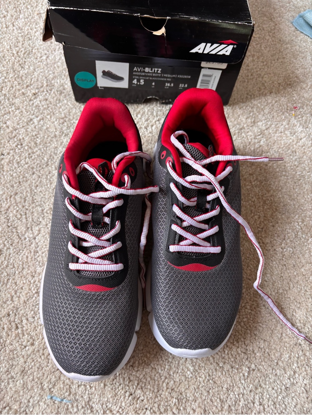 Avia AVI-Blitz Boys Running Shoes Size 4.5 Gray Red Athletic Sneakers NIB